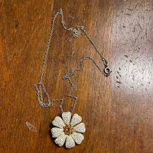 Large Daisy pendant necklace